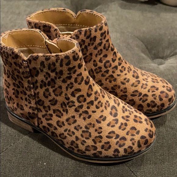 Cat & Jack Other - Cat & jack leopard print booties Size 8